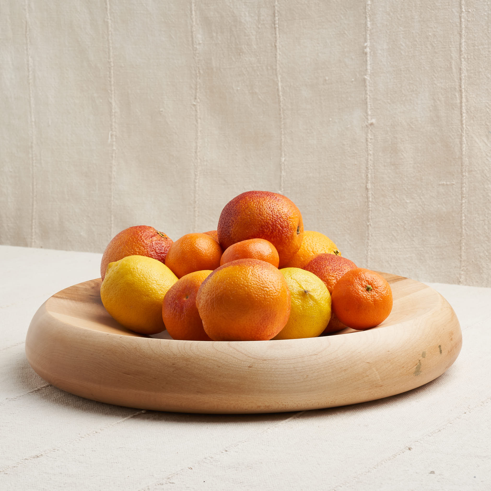 http://housework.store/cdn/shop/products/de-jong-co-maple-wood-fruit-bowl-1.jpg?v=1625955162