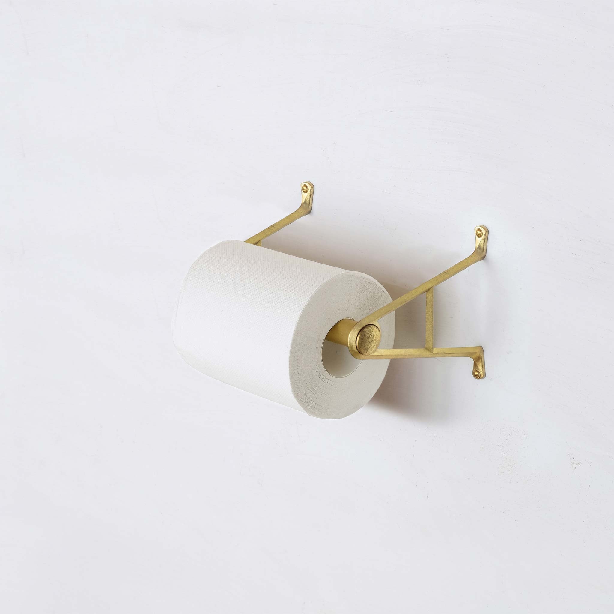 http://housework.store/cdn/shop/products/futagami-brass-matureware-toilet-paper-roll-2.jpg?v=1625947499