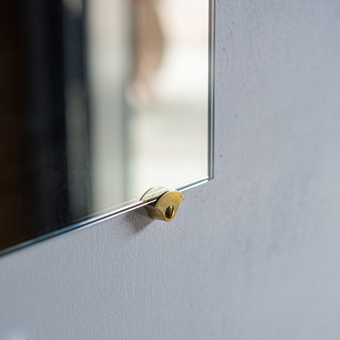 Ihada Brass Mirror Clips