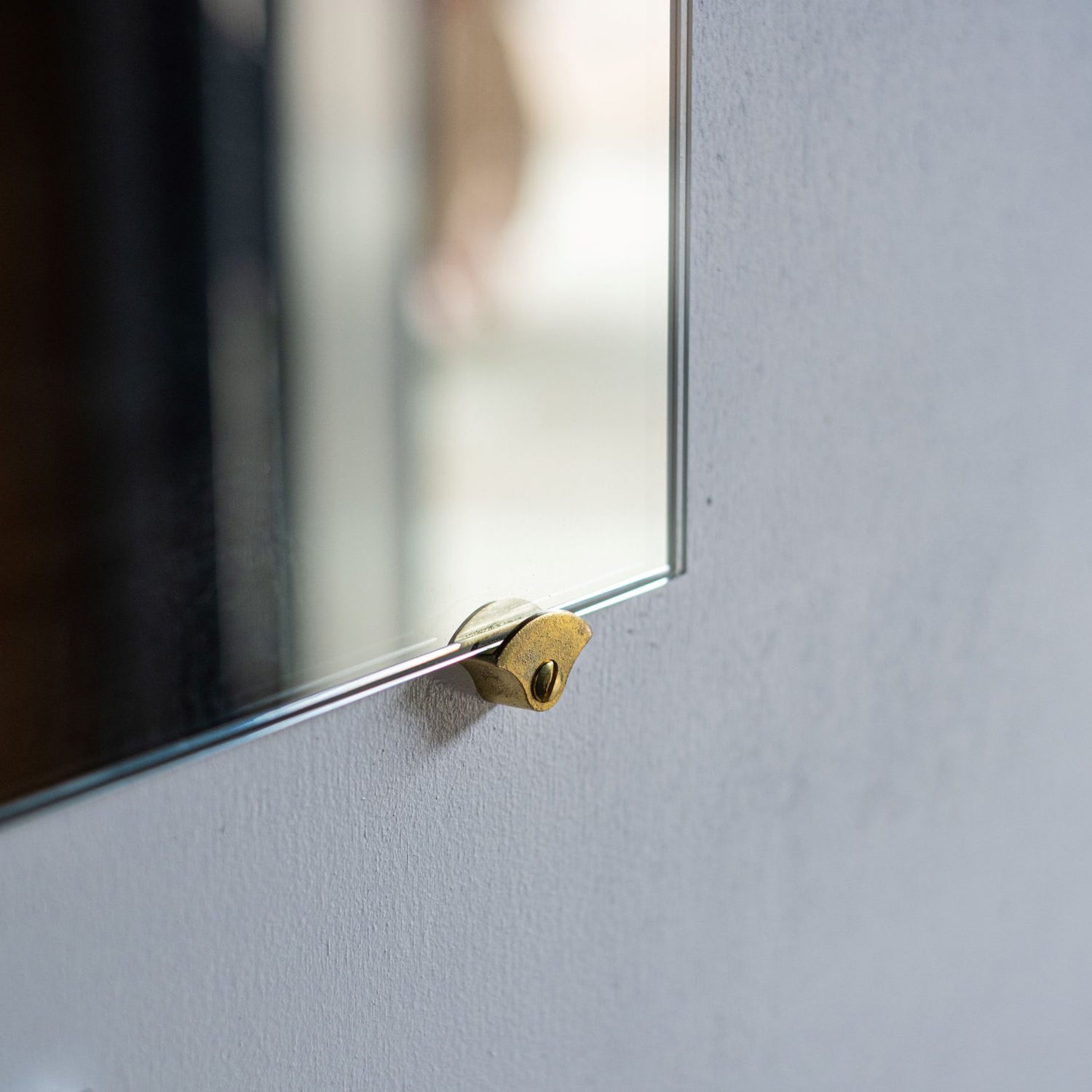 Ihada Brass Mirror Clips
