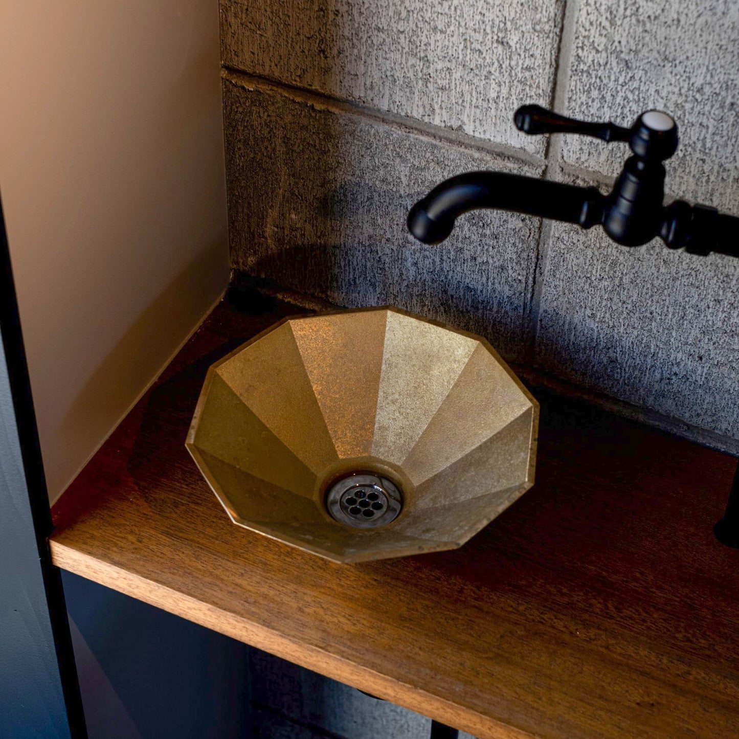 Ihada Brass Wash Basin