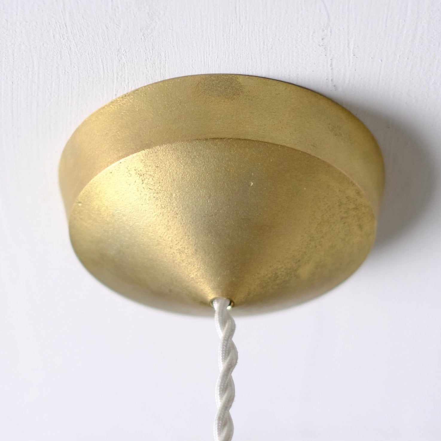 Ihada Brass Star Shadow Pendant Lamp