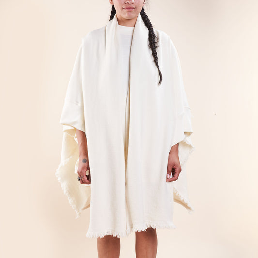 Teppi Poncho, Undyed Climate Beneficial™ Wool