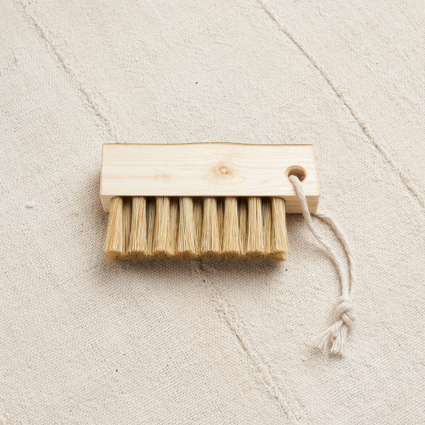 Foraged Dogwood Nail Brush