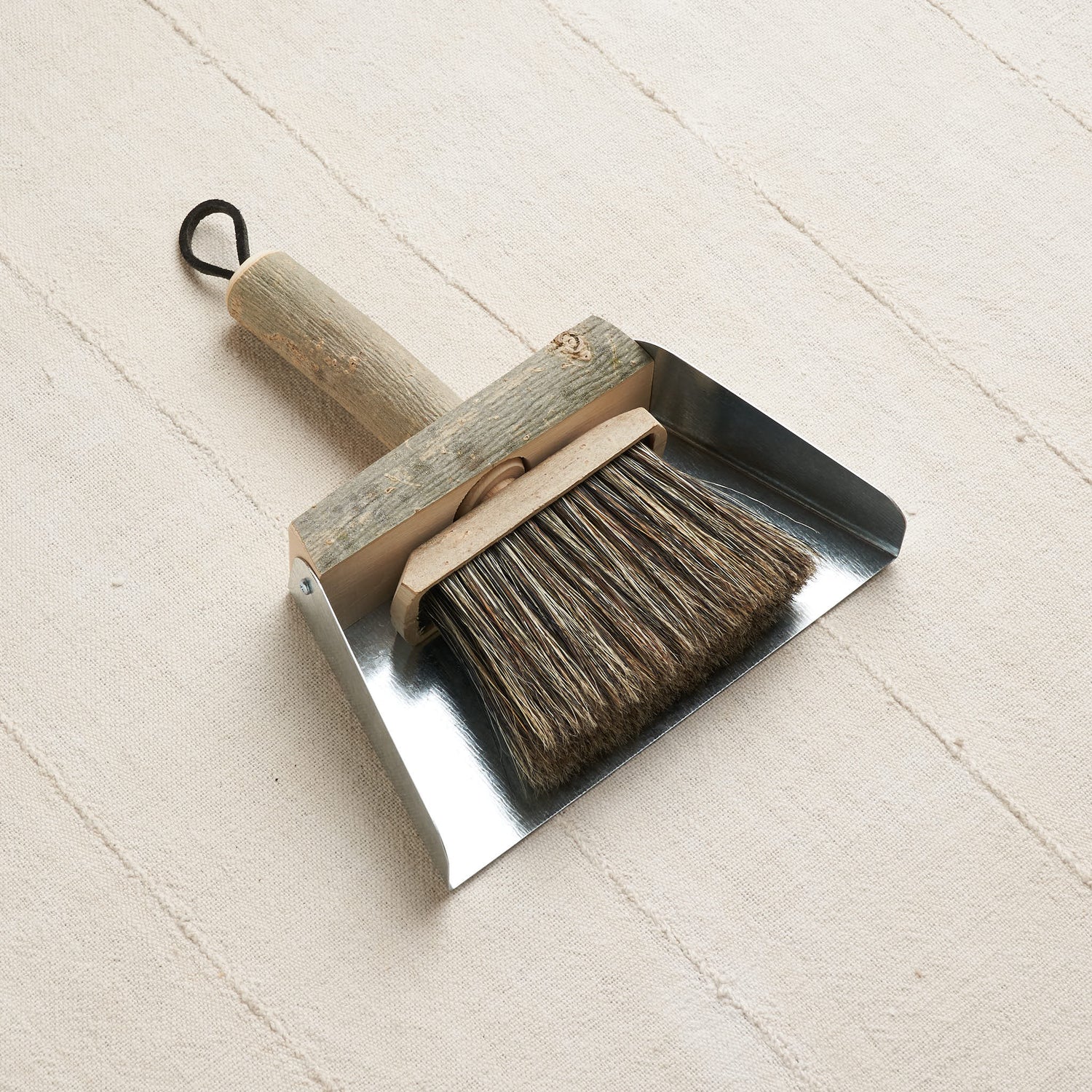 Foraged Dogwood Potting Shed Brush & Pan