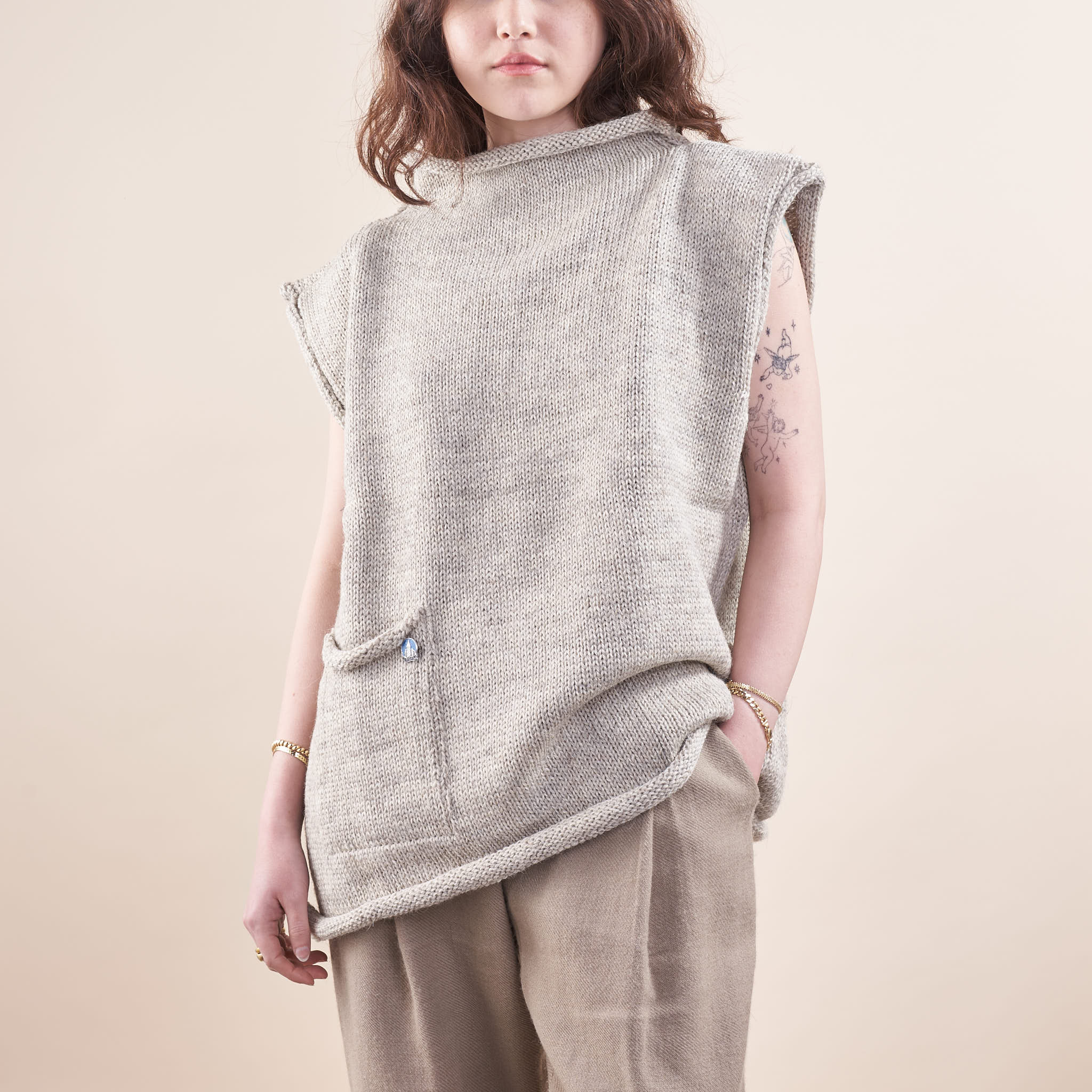 Xenia Telunts | Handknit Wool Fisherman Vest in Undyed Oatmeal